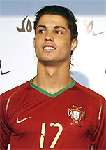 Cristiano Ronaldo Santos Aveiro - atacante - Portugal.jpg